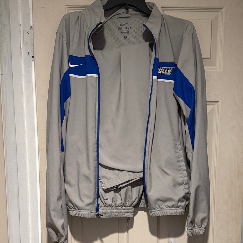 Nike Men's UB Bulls Gray and Blue Windbreaker and pants